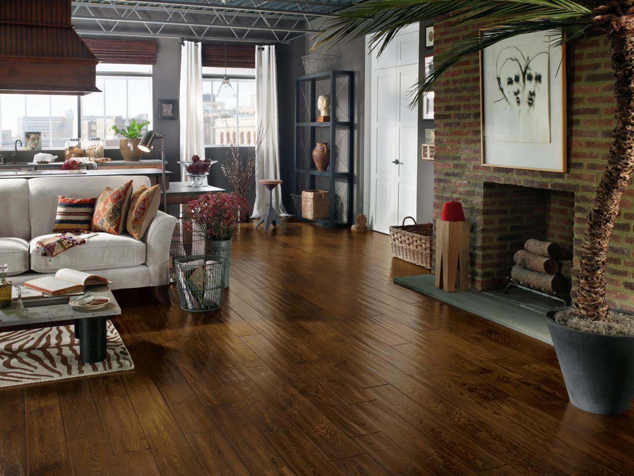 Living Room Decorating Ideas With Wood Floors
