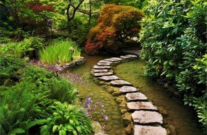 Innovative And Unique Garden Pathway Ideas