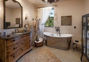Beautiful And Relaxing Farmhouse Bathroom Designs