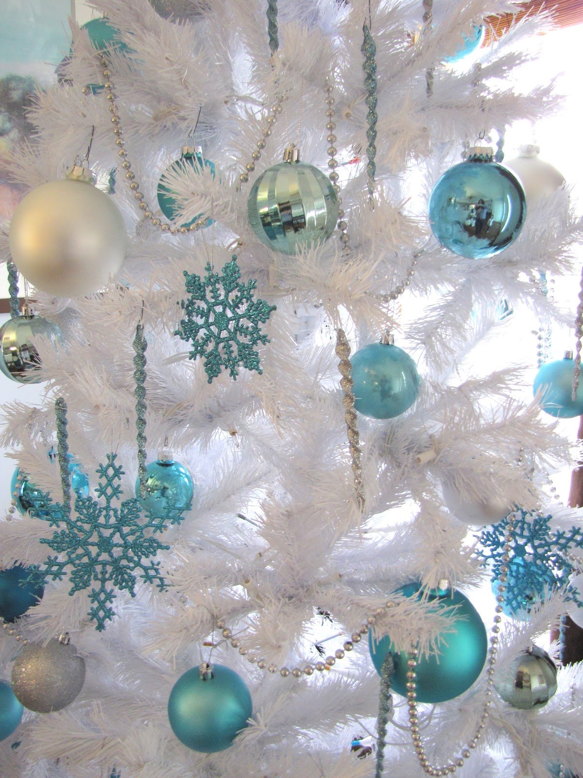 25 Awesome Blue Christmas Decorations Ideas - Interior Vogue