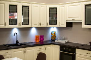 Stellar Ways to Organize Your Kitchen Cabinets